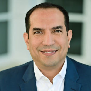 Meet your Posher, Cesar